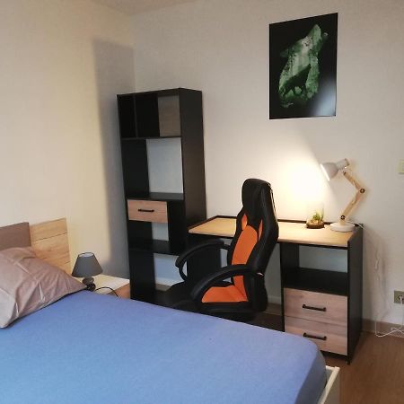 Appartement Grand T3 avec clim, parking et terrasse privative - Agen Extérieur photo
