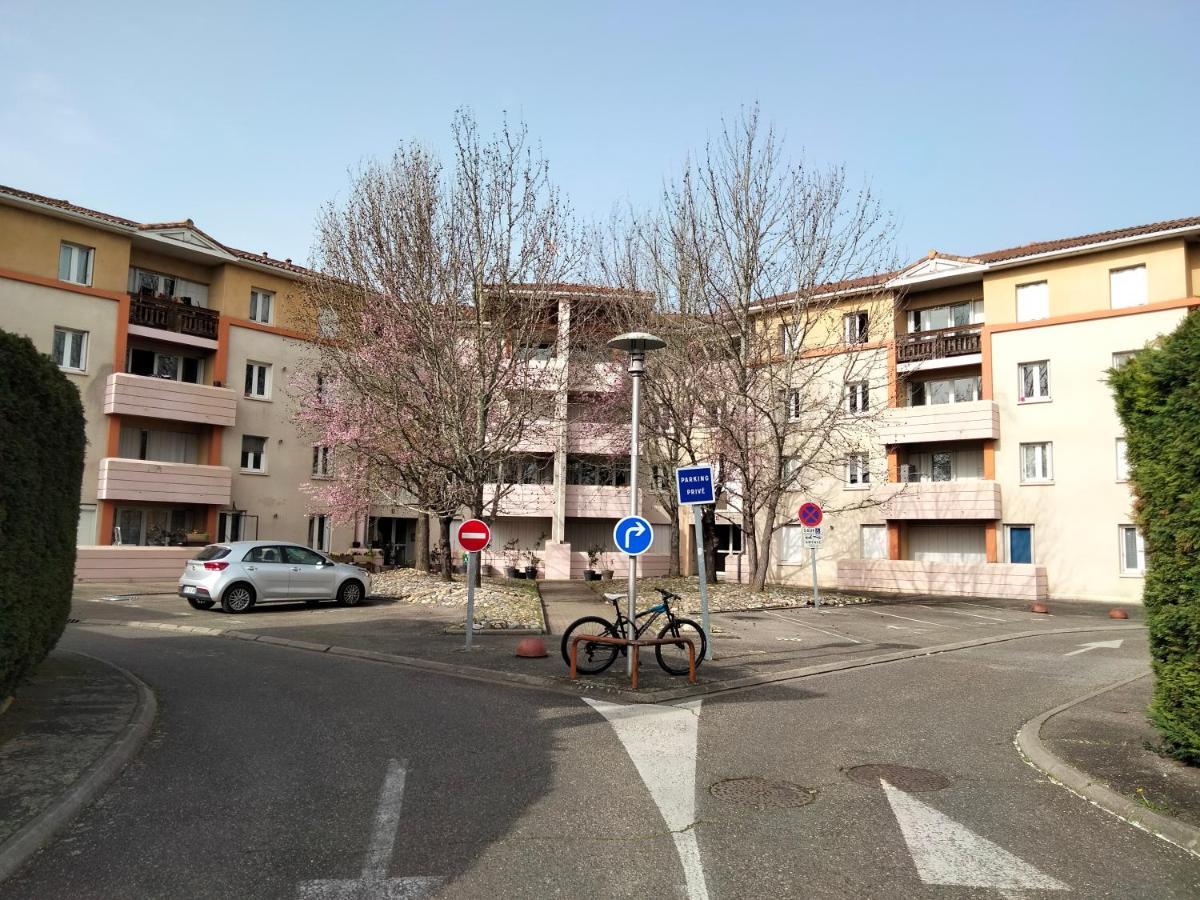 Appartement Grand T3 avec clim, parking et terrasse privative - Agen Extérieur photo